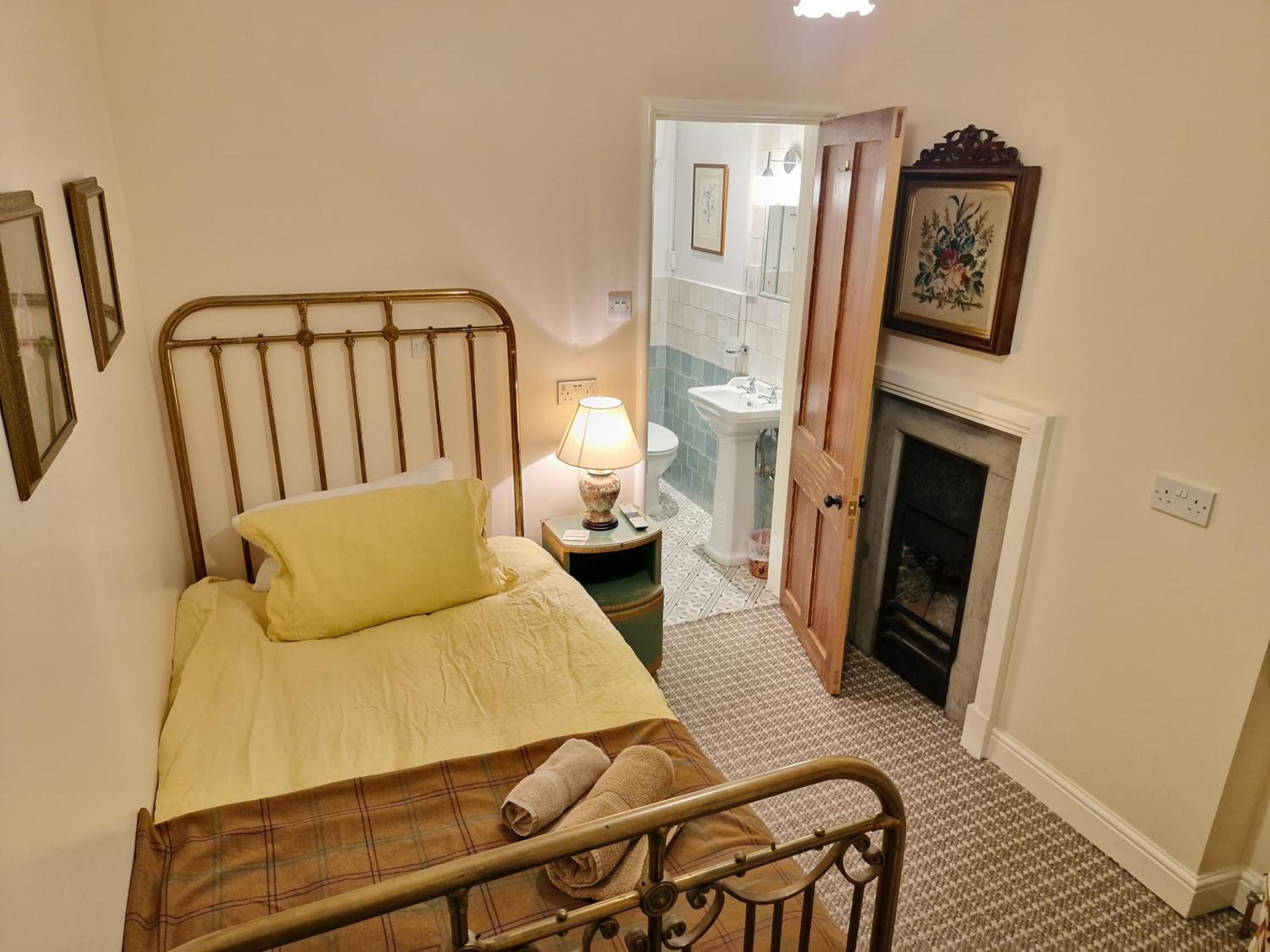 Cambus O' May Traditional Highland Hotel Ballater Rom bilde