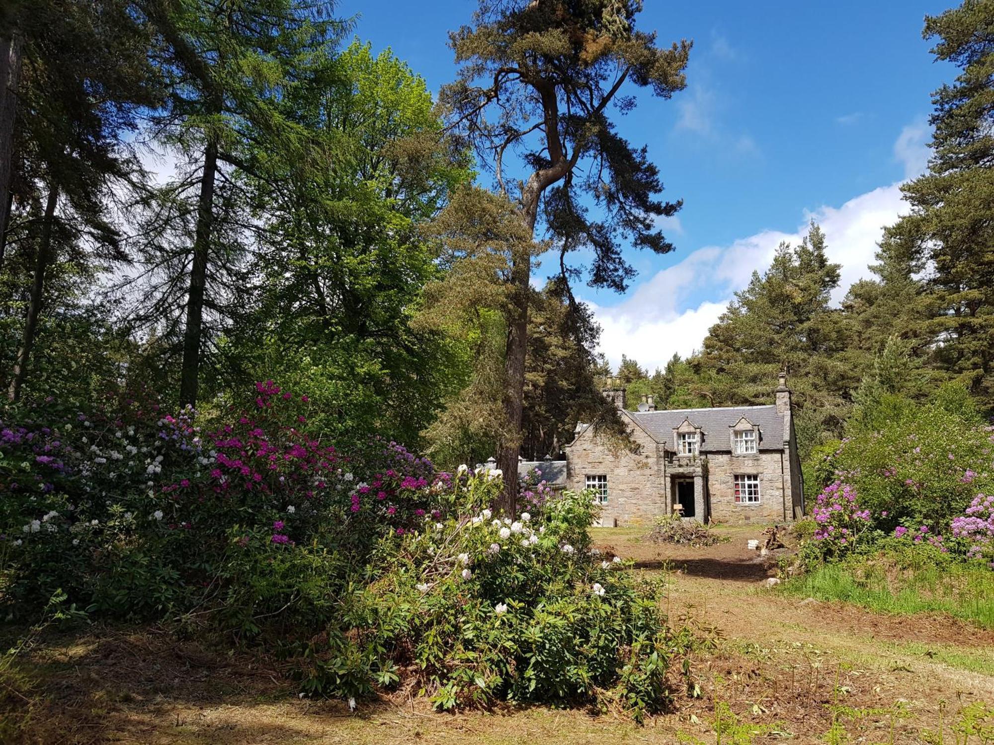 Cambus O' May Traditional Highland Hotel Ballater Eksteriør bilde